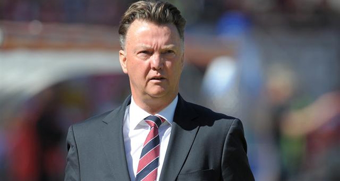 Louis van Gaal sẵn sàng đến Premier League